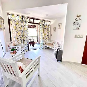  Apartment Beachfront 2 Bedrooms With Pool